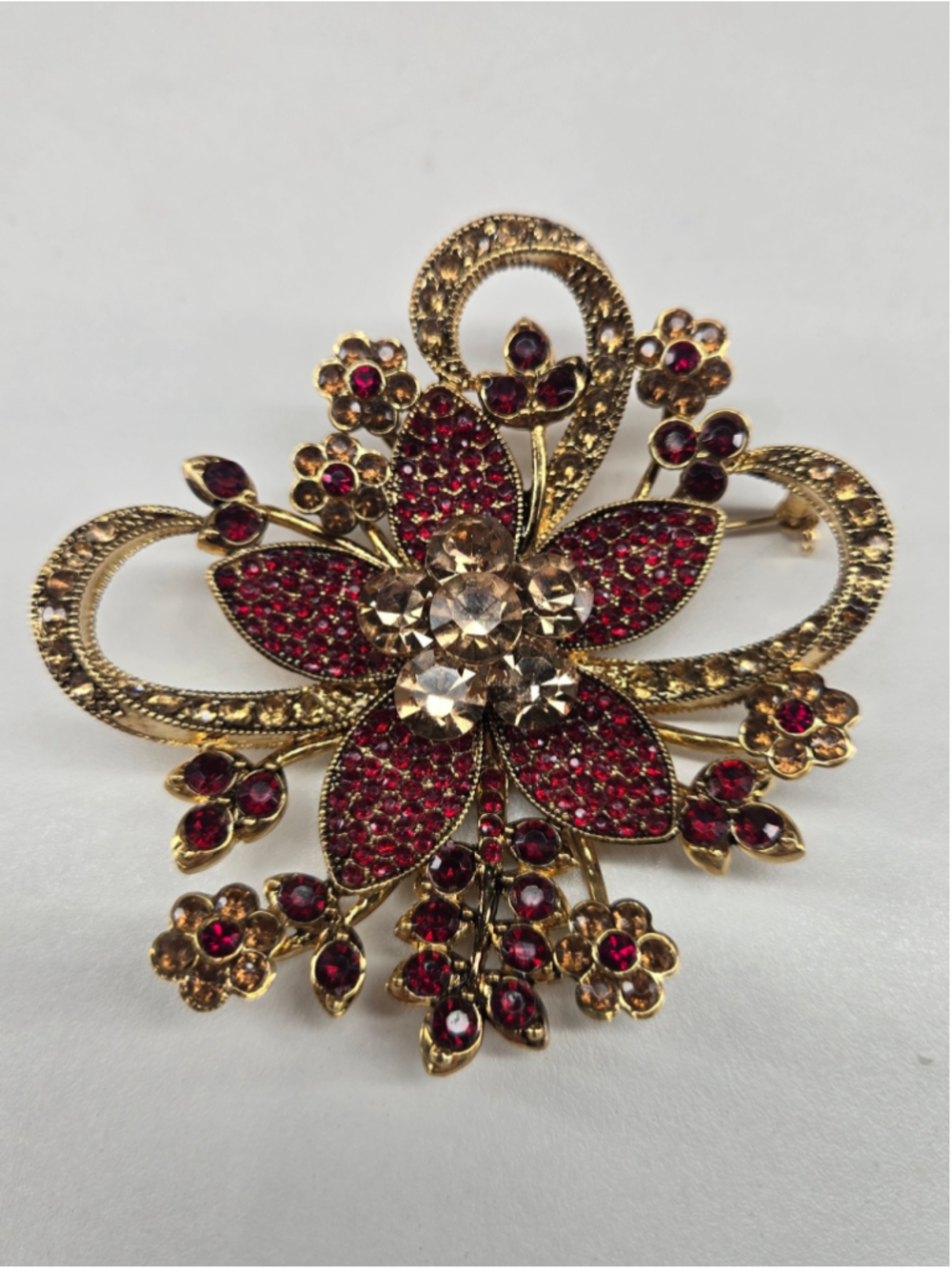 Vintage Avon Floral Brooch Collectible Pin Red Rhinestones Goldtone Classic - Picture 6 of 9